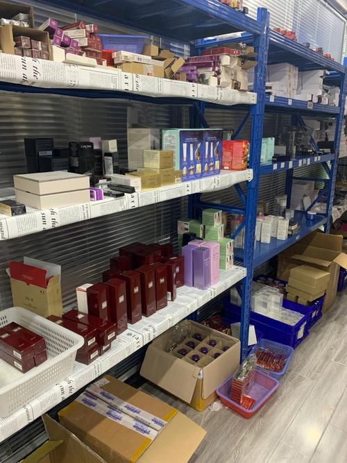 明通化妝品批發(fā)城實(shí)力店家 日用百貨銷售新標(biāo)桿